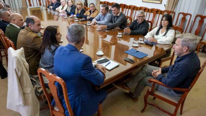 Frigerio trató con legisladores de ambas cámaras la situación de Entre Ríos y las expectativas