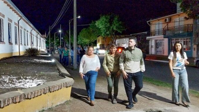 Con un plan de iluminación en Feliciano se realzan edificios históricos